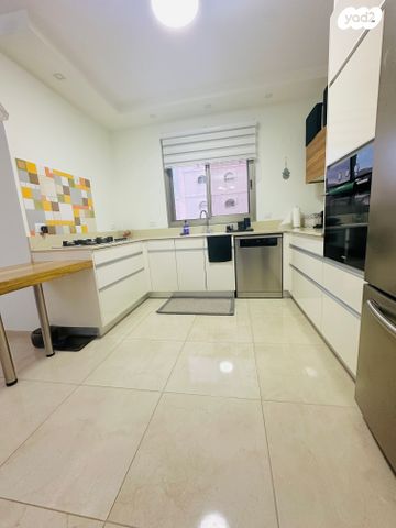 דירה, ז'בוטינסקי, עיר, מרכז העיר, נהריה