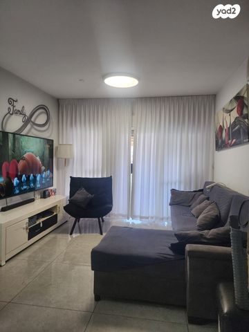 אהרון בוגנים 