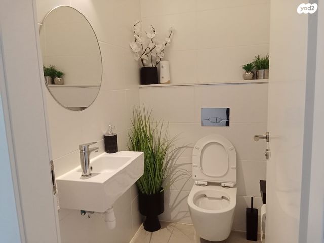 דירה, אלון, החורש, חריש