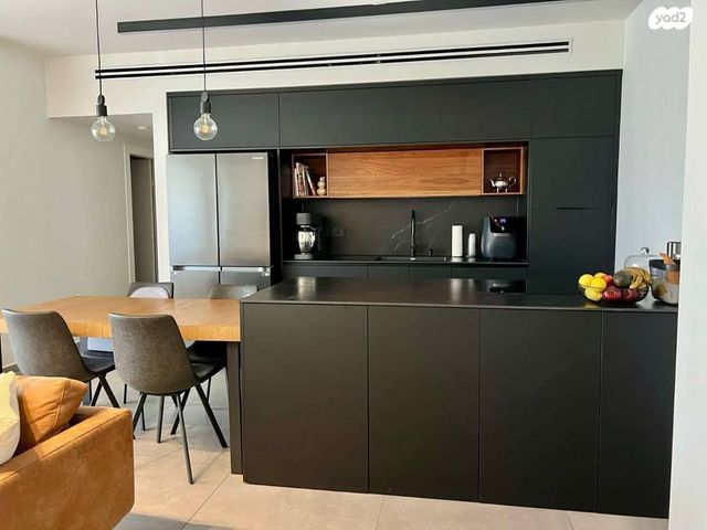 דירה, הוד השרון