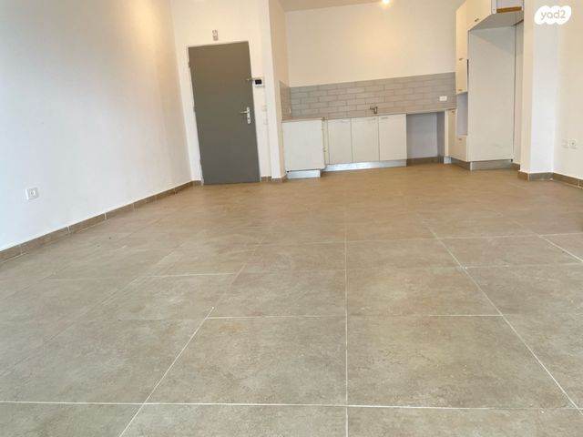 דירה, ברקת 3, אבני חן, חריש