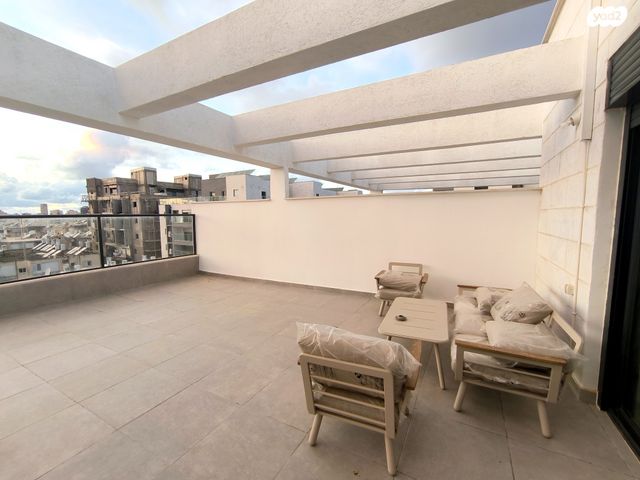 גג/ פנטהאוז, הנביאים 11, הנביאים, בת ים