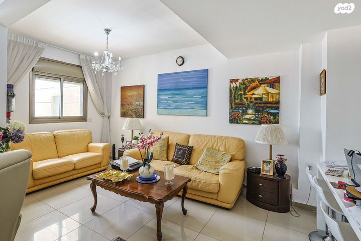 דירה, שדרת התמרים 9, שכונת בן גוריון, מרכז העיר ג', רמת גן