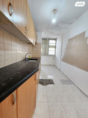 דירה, ד"ר יהושע טהון 16, צפון מערב מרכז העיר, נתניה