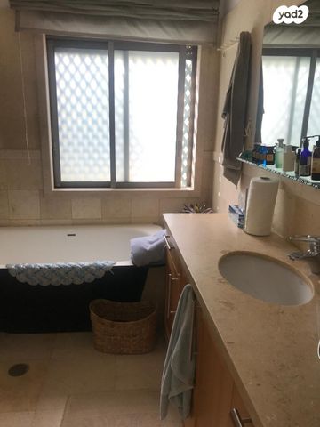 דירת גן, הצדף, תל אביב יפו