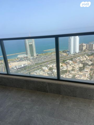 דירה, אמנון ליפקין שחק, נוף הטיילת, נתניה