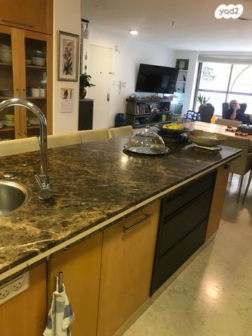 דירת גן, הצדף, תל אביב יפו