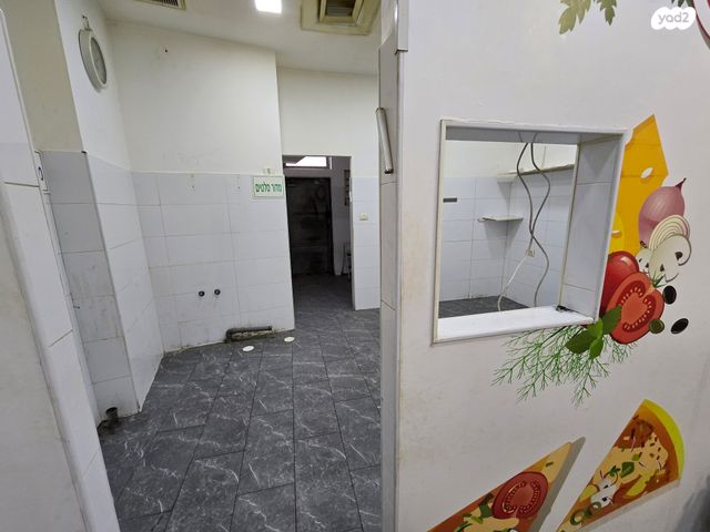 חנויות/ שטח מסחרי, מודיעין מכבים רעות