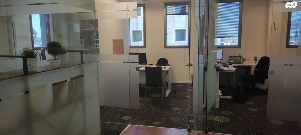 משרדים, בורסה, רמת גן