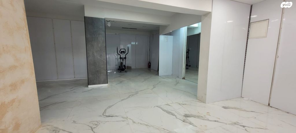 חנויות/ שטח מסחרי, רבי עקיבא 113, מרכז העיר, בני ברק