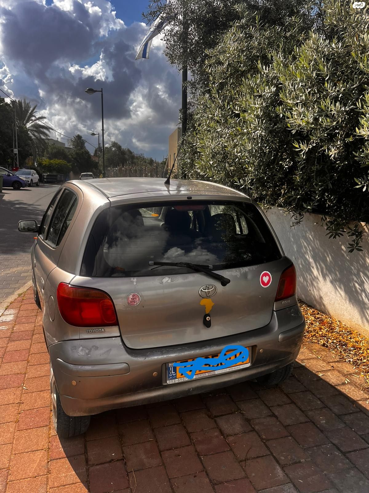 מודעת רכב טויוטה יאריס