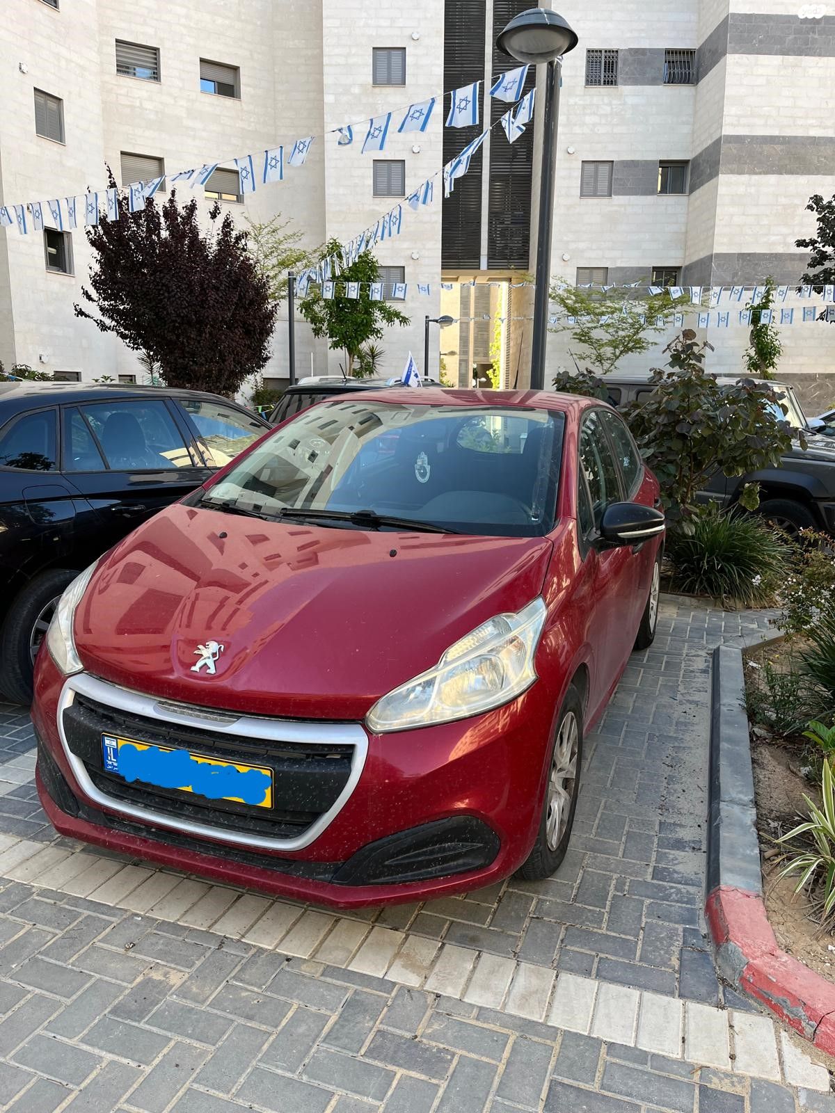 מודעת רכב פיג'ו 208
