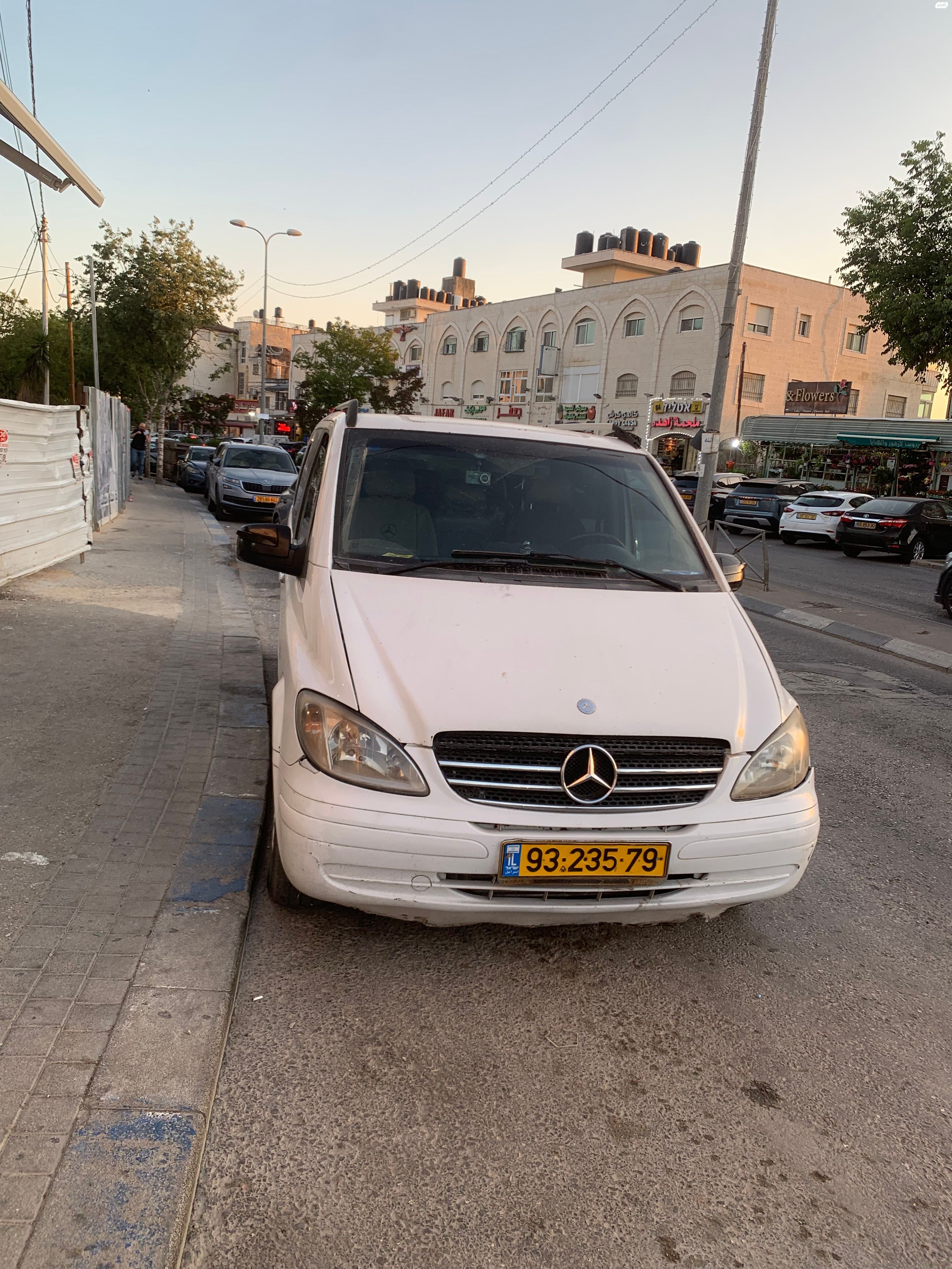 מודעת רכב מרצדס-בנץ ויאנו