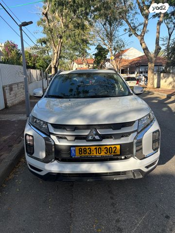 מודעת רכב מיצובישי ASX
