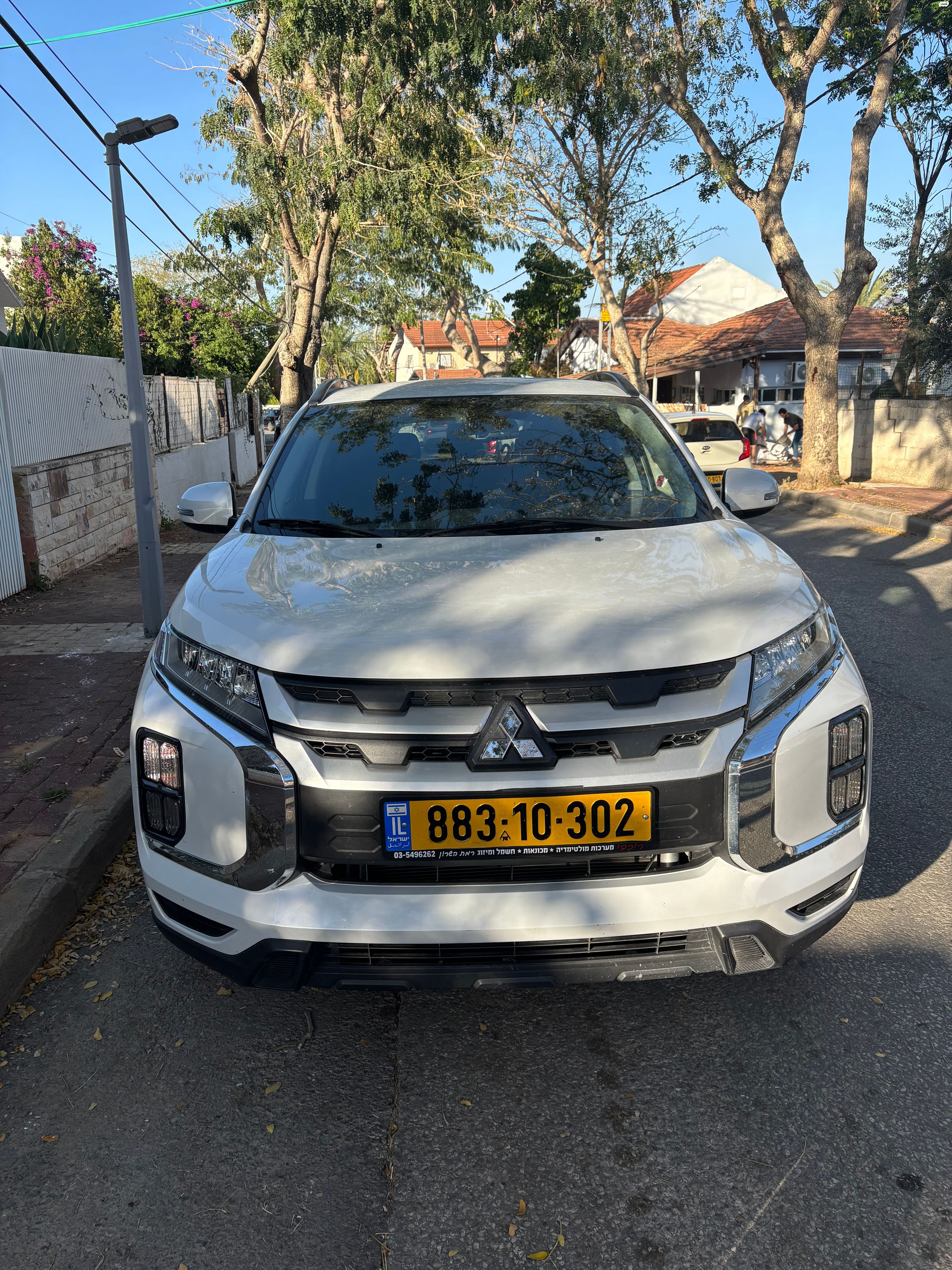 מודעת רכב מיצובישי ASX