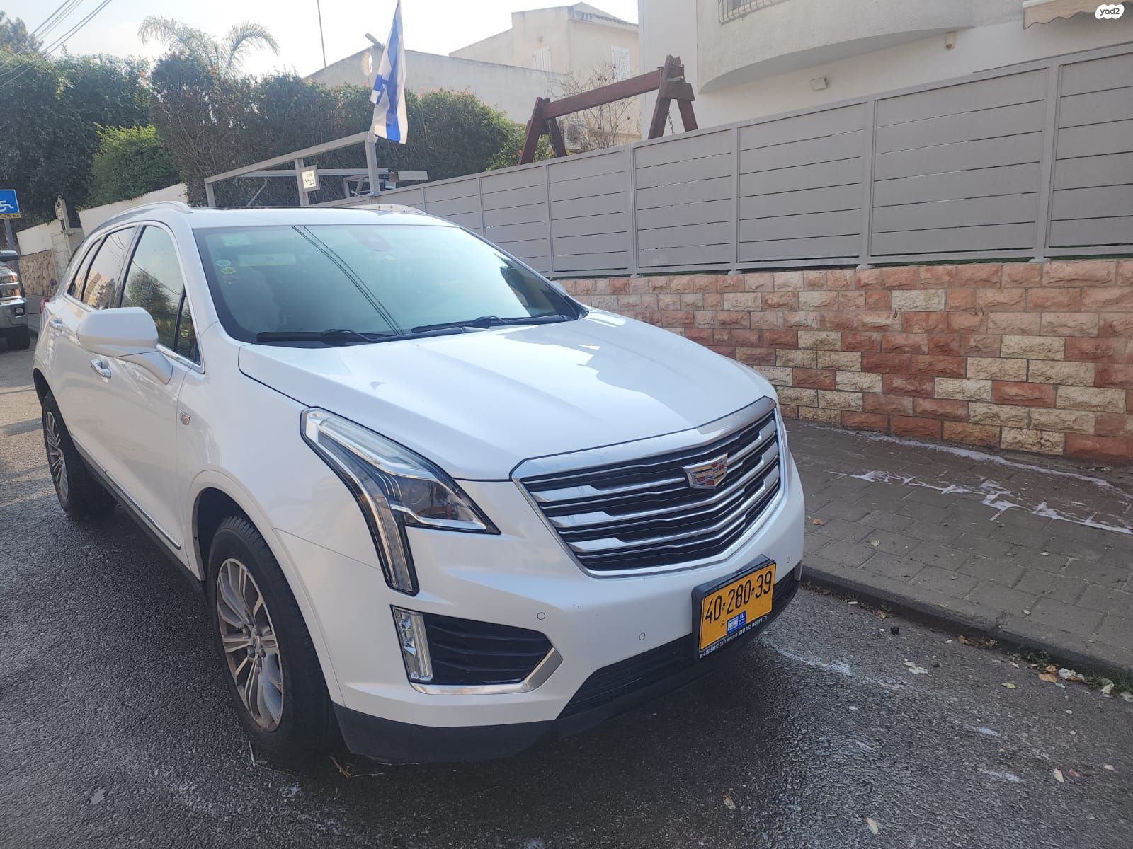 מודעת רכב קאדילק XT5