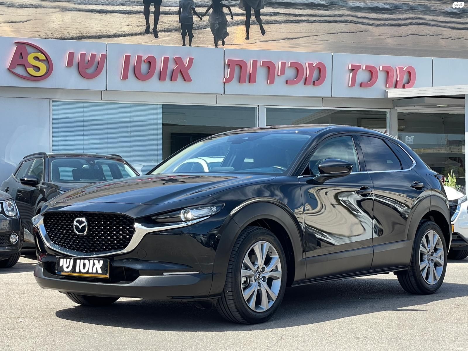 מודעת רכב מאזדה CX-30