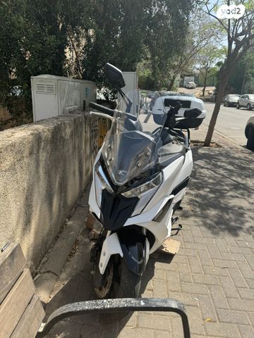 מודעת רכב פיאג'ו אחר