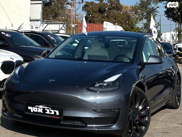 מודעת רכב טסלה מודל 3