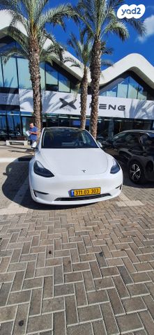 מודעת רכב טסלה מודל Y