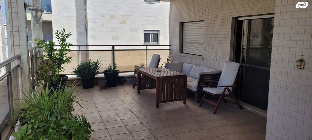 גג/ פנטהאוז, ז'בוטינסקי 45, עיר, מרכז העיר, נהריה