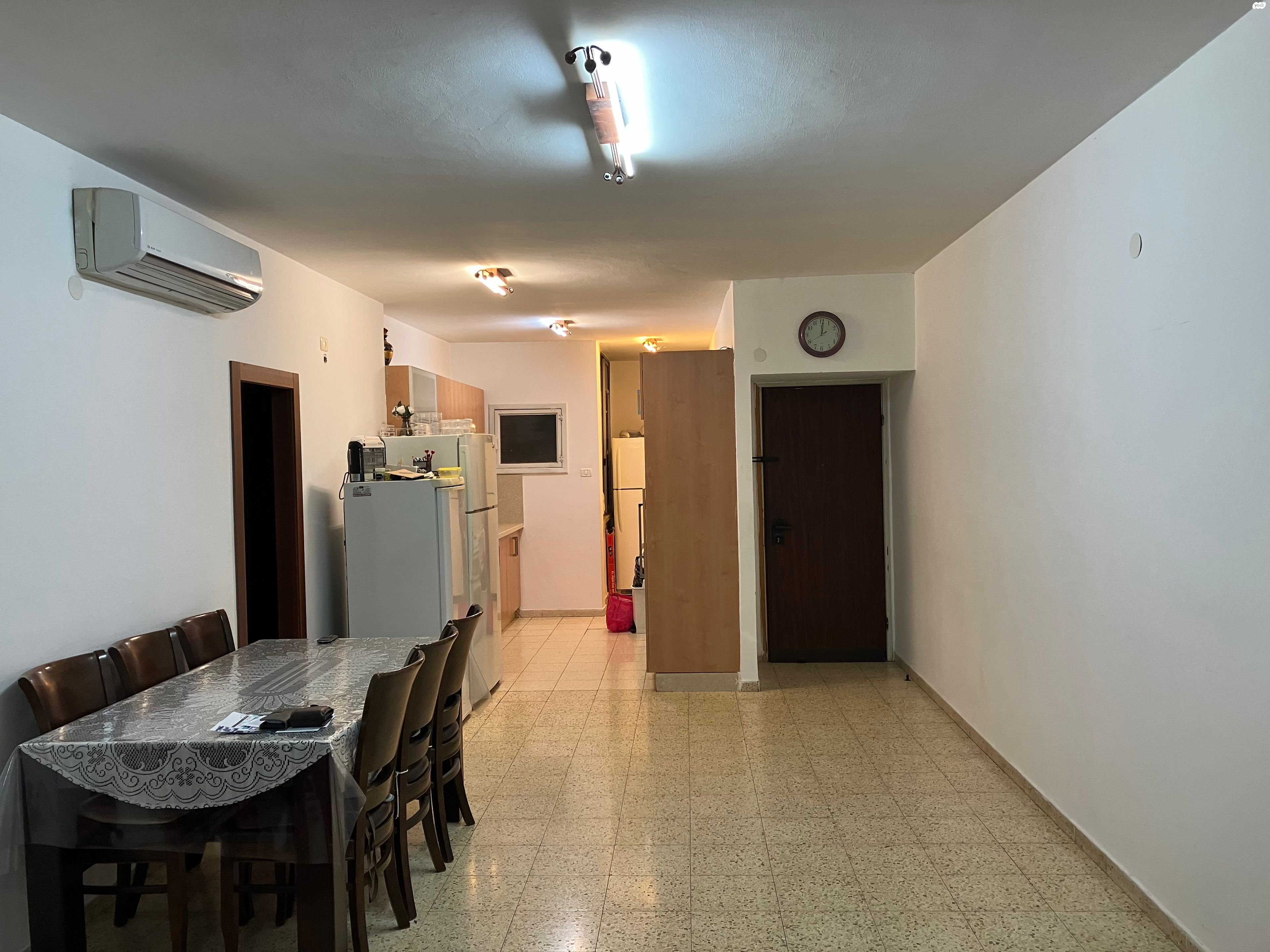 הבנים 19