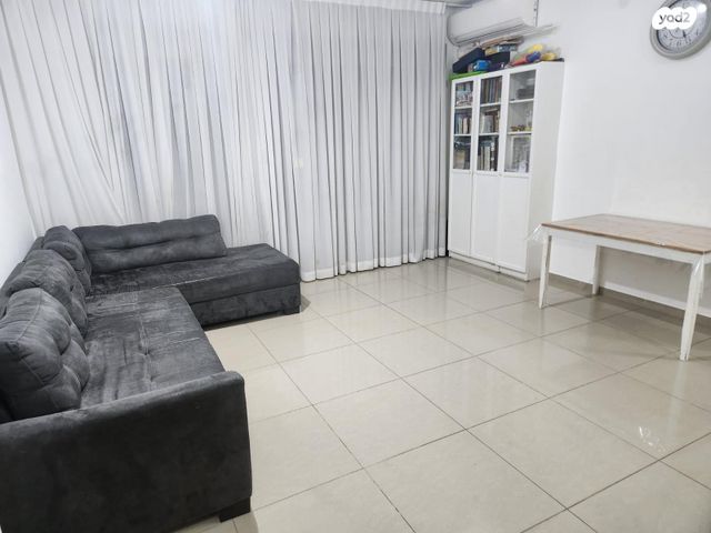 דירה, הרב צבי יהודה 9, באבוב, בת ים