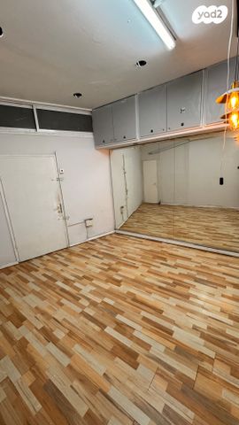 חנויות/ שטח מסחרי, הרי יהודה 54, גבעת סביון, גני תקווה