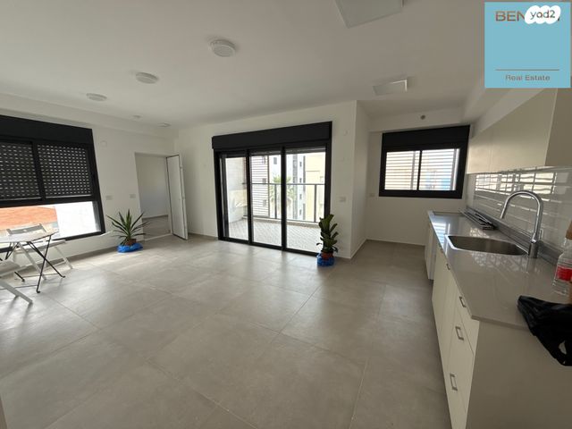 דירה, הרצל, בת ים