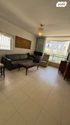 דירה, עגנון 12, דרום מערב ותיק, בת ים