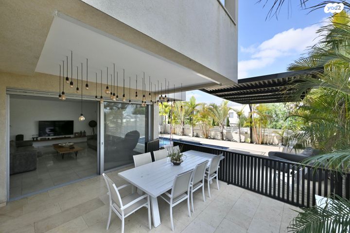 דו משפחתי, טירת שלום, נס ציונה