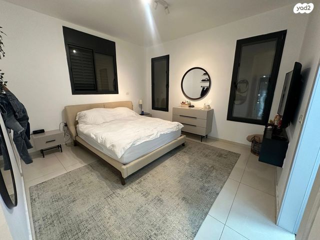 דו משפחתי, נאות הפרחים, גן יבנה