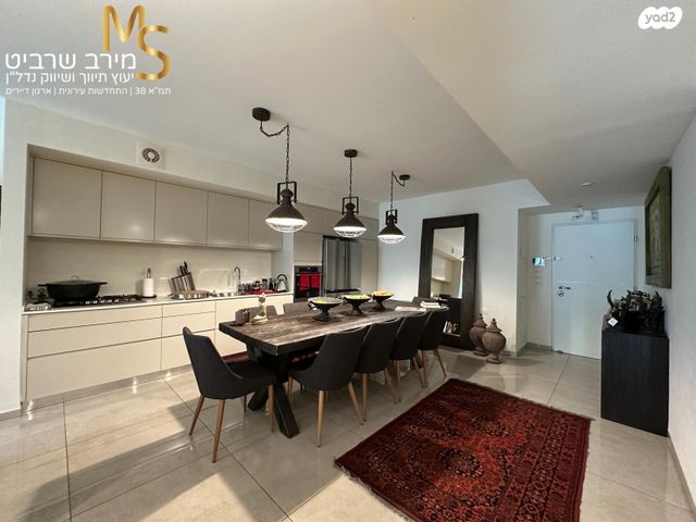 דירה, שדרות אבא חושי, סביוני הכרמל, חיפה