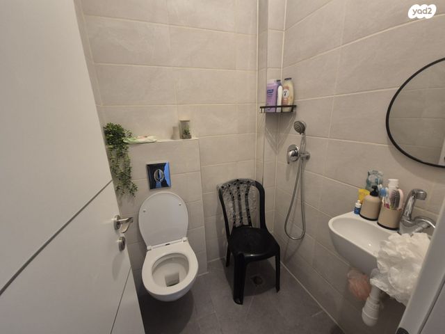 דירה, החלוצים, יסודות, בני ברק