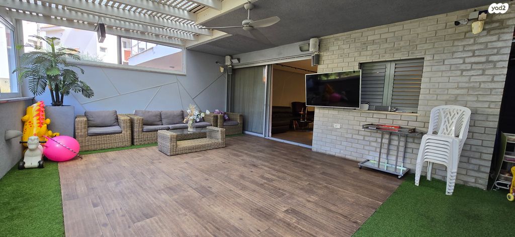 דירת גן, הרצל, שיכון חדש, אזור