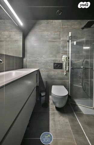 דירת גן, נחל גמלא, עבר הירדן, קרית אונו