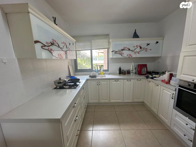 דירה, עמק עירון, הדרים, הדרים החדשה, כפר סבא