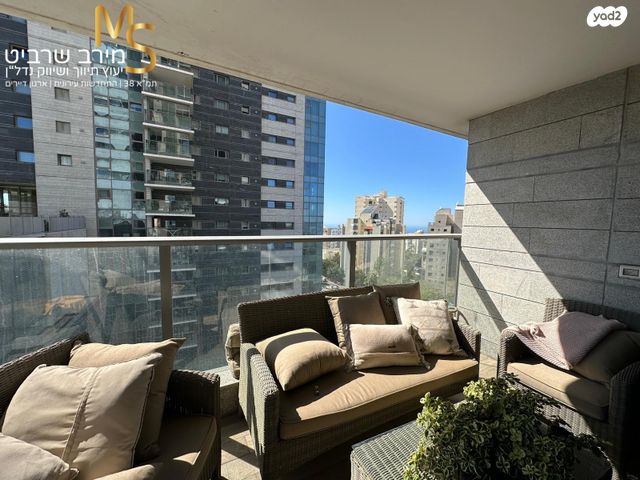 דירה, שדרות אבא חושי, סביוני הכרמל, חיפה