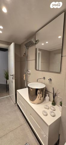 דירת גן, הרצל, שיכון חדש, אזור