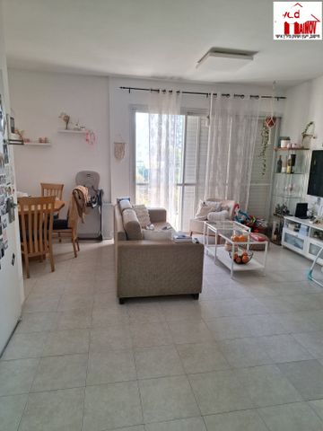 דירה, סמטת היסמין, נווה יהושע, ערמונים, רמת גן