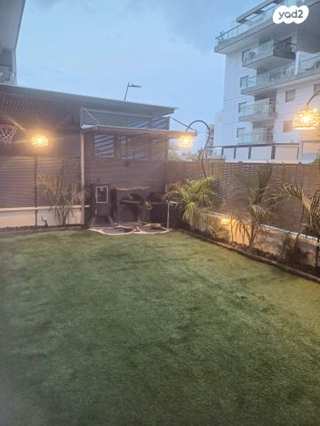 דירת גן, מרים הנביאה, כרמי גת, קרית גת