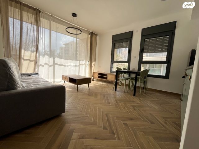 דירה, הרב קוק 9, מרכז העיר, ירושלים