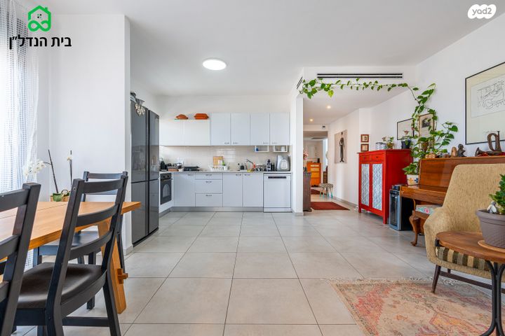 דירה, עמירם, פרדס חנה כרכור