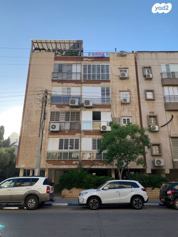 גג/ פנטהאוז, השר שפירא 14, דרום מערב ותיק, בת ים