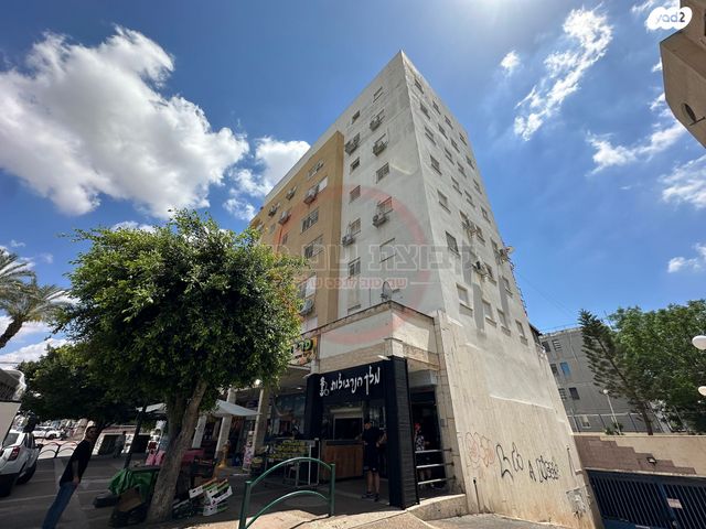 הרב קירשטיין 