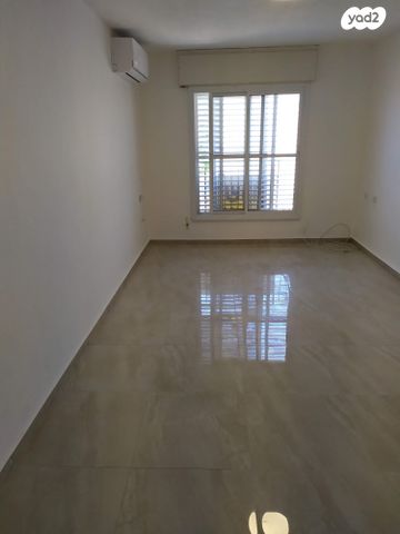 דירה, לוי אשכול, ברנדייס, חדרה