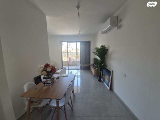 דירה, החלוצים, יסודות, בני ברק