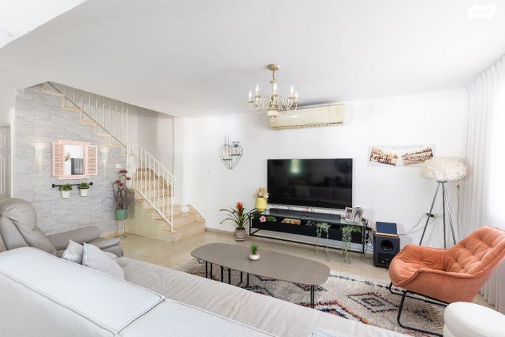 בית פרטי/ קוטג', שבט בנימין, גבעת זאב