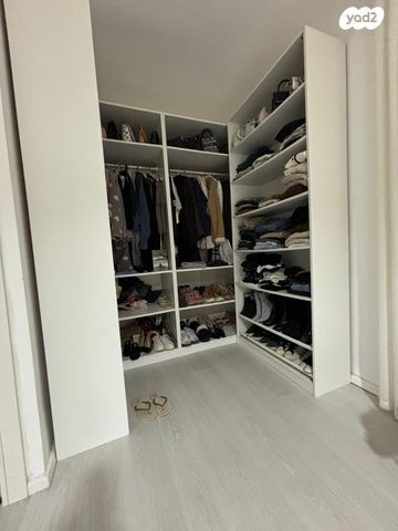 דירה, יצחק גרינבוים, עיר, מרכז העיר, נהריה