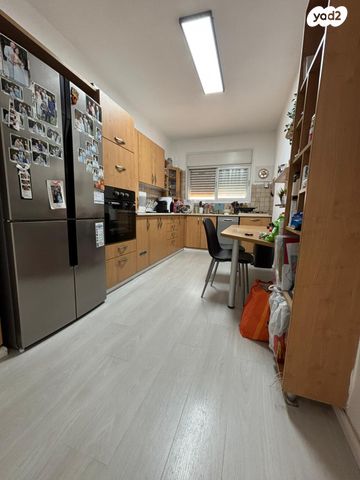 דירה, יצחק גרינבוים, עיר, מרכז העיר, נהריה